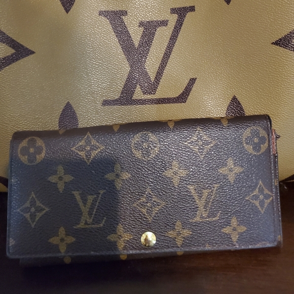 Louis Vuitton Handbags - Louis Vuitton Large wallet